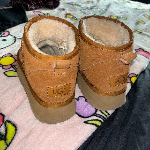 Ugg Boots - Picture 2 of 4